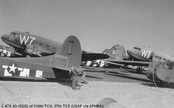 File:C47a-43-15292wgliders.jpg