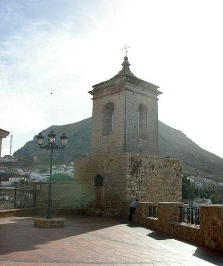 File:Campanariovilla.JPG