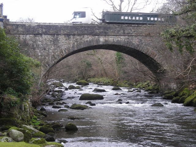 File:Halfway Bridge - geograph.org.uk - 351410.jpg