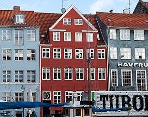 File:Nyhavn 37 (Copenhagen) 01.jpg