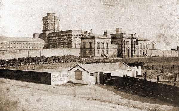 File:Belle Vue Prison 1870.jpg