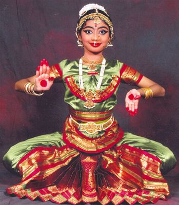 File:Bharatanatyam 1.jpg