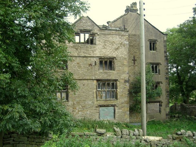 File:Extwistle Hall - geograph.org.uk - 1534855.jpg