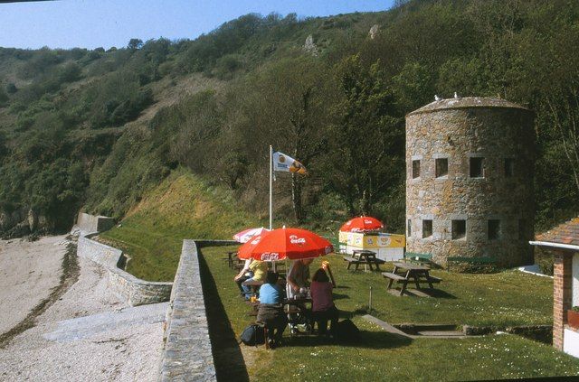 File:Fermain Bay - geograph.ci - 121.jpg