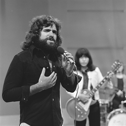 File:George Baker - TopPop 1974 1.png