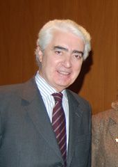 File:Gustavo Suárez 2010 (cropped).jpg