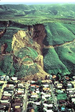 File:Laconchita1995landslide.jpg