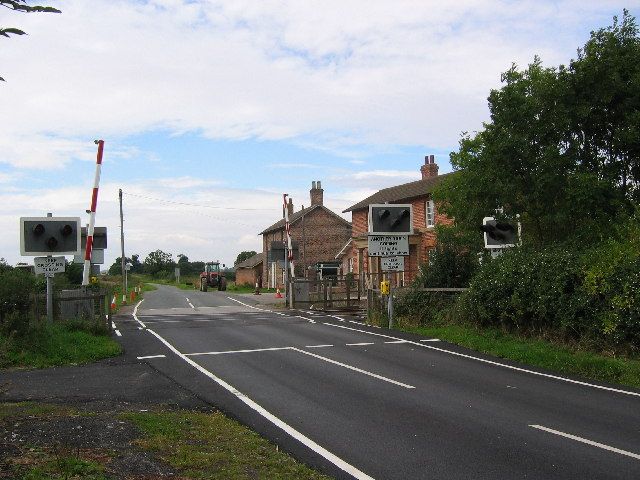 File:Lockington Crossing - geograph.org.uk - 46003.jpg