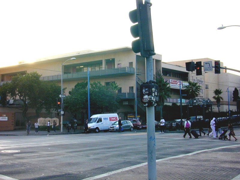 File:Trade Tech College.jpg