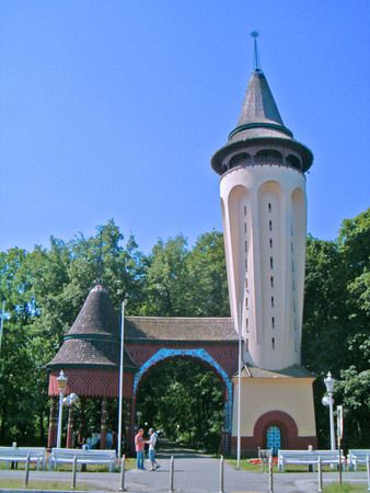 File:Water-tower.jpg