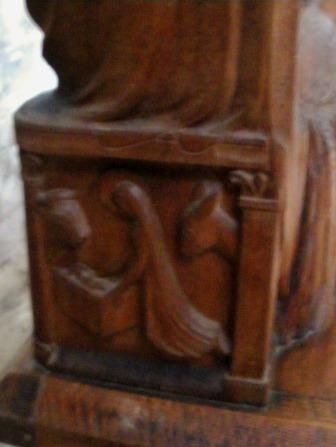 File:Winchester carving 2.JPG