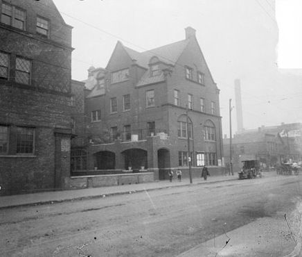 File:Hull House, Smith Hall.jpg