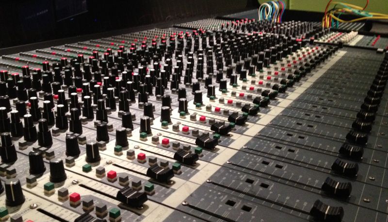 File:Kookie Studio Mixer.JPG