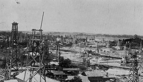 File:Niitsu Oil field in 1930s.JPG