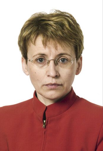 File:Official portrait of Małgorzata Winiarczyk-Kossakowska.jpg