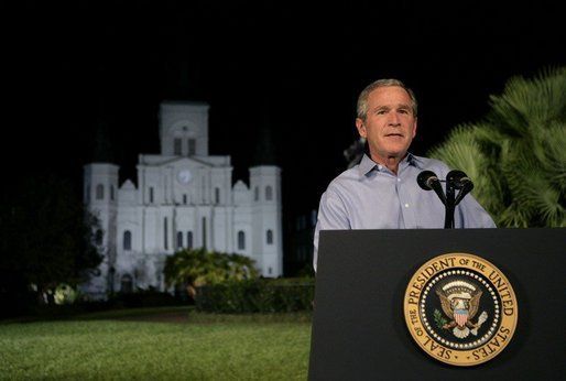 File:President Bush at Jackson Square New Orleans.jpg