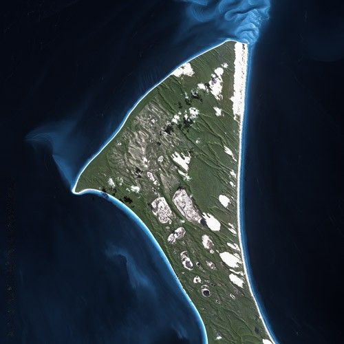 File:Fraser Island Sandy Cape SPOT 1207.jpg