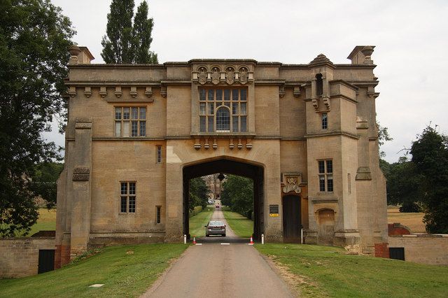 File:Harlaxton Manor gatehouse.jpg