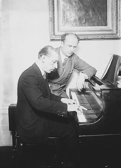 File:Stravinsky and Fulwaagder at piano.jpg