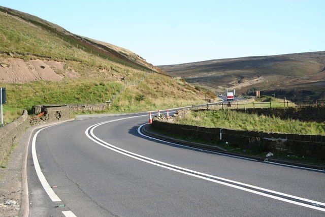 File:Woodhead Pass - geograph.org.uk - 983470.jpg