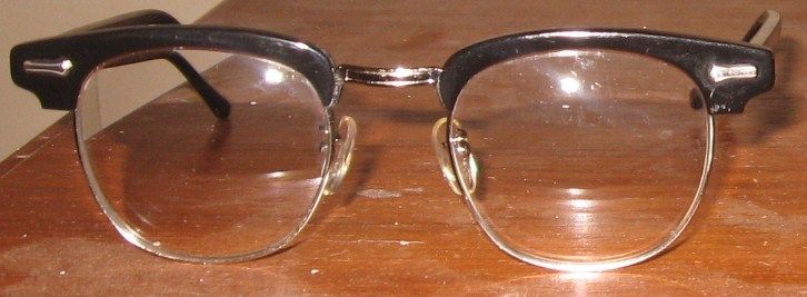 File:Browline glasses.JPG