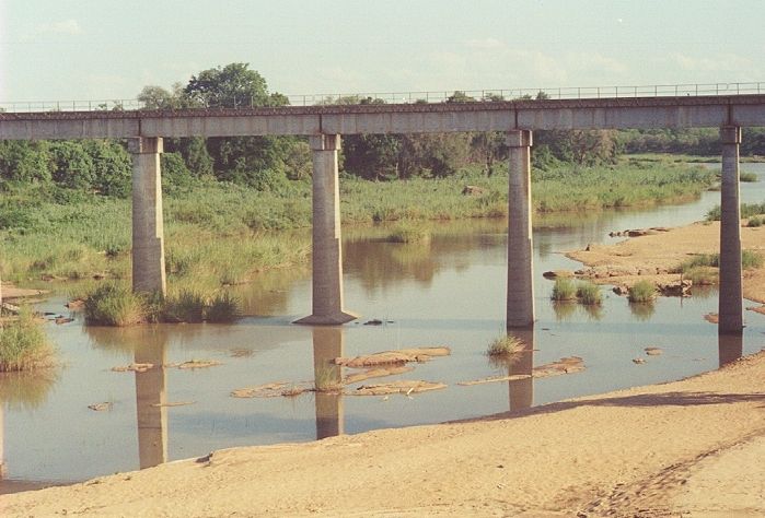 File:Bubye River.jpg