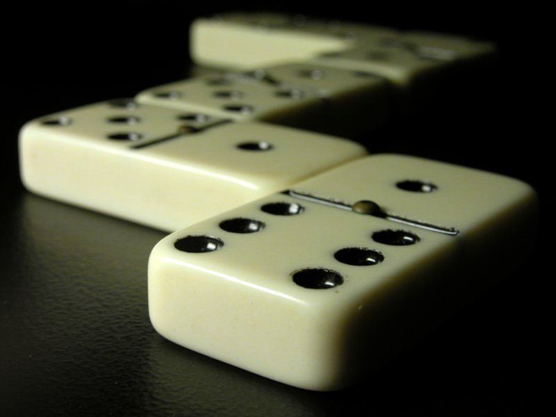 File:Dominoes.jpg