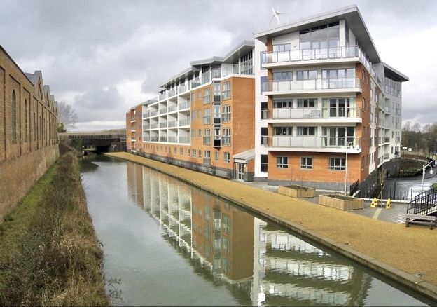 File:Lonsdale, Wolverton - geograph.org.uk - 1818817.jpg