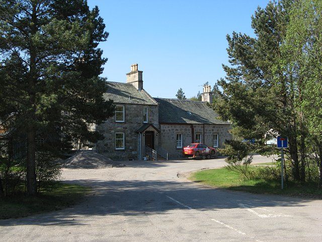 File:Old station house at Moy.jpg