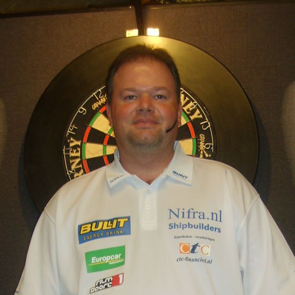 File:Raymond van Barneveld.jpg