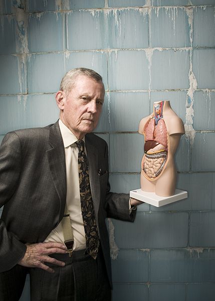 File:Thomas starzl transplant surgeon by bill cramer.jpg