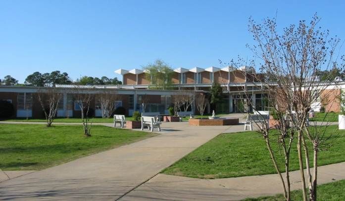 File:Auburn High School sidewalk 2003.jpg