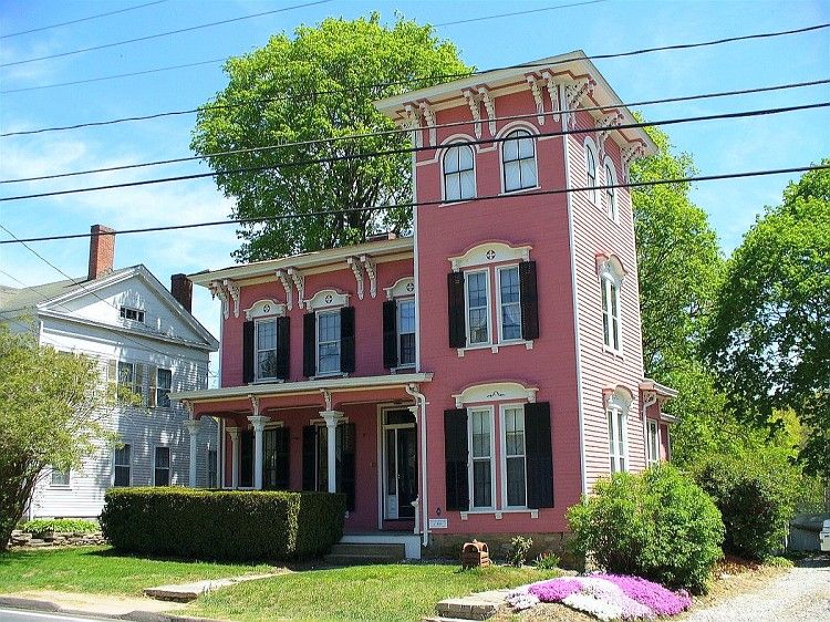 File:Laura Huntington House, Windham Center, Windham CT.jpg