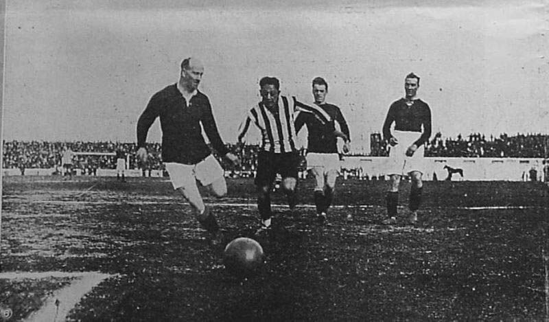 File:Plymouth argyle v argentina 1924.jpg