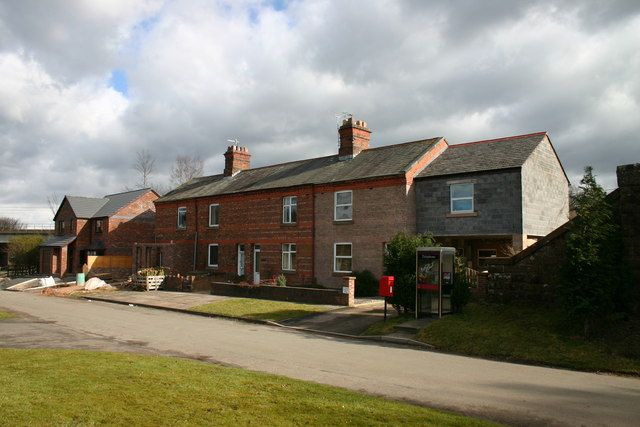 File:Redhills - geograph.org.uk - 129730.jpg