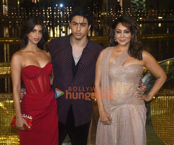 File:Suhana Aryan and Gauri Khan.jpg