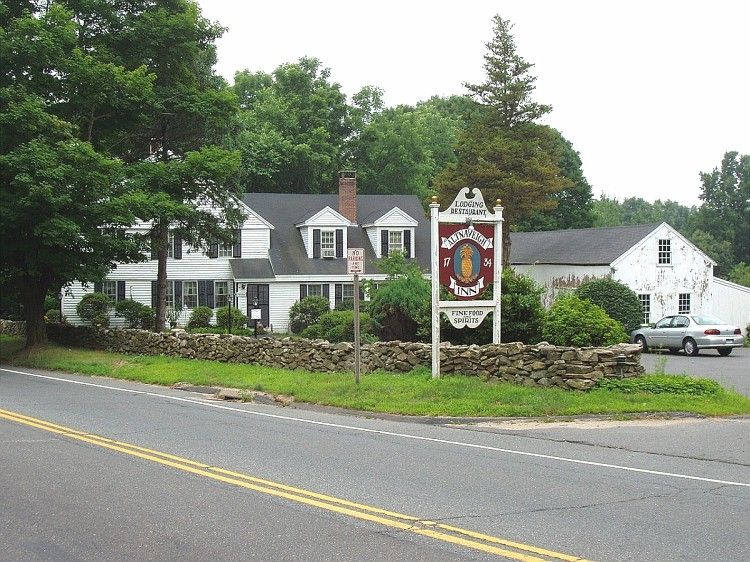 File:Altnaveigh Inn, Mansfield CT.jpg