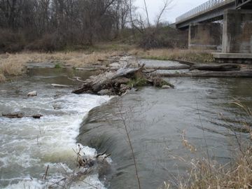 File:Big Bureau Creek in a rough area.jpg