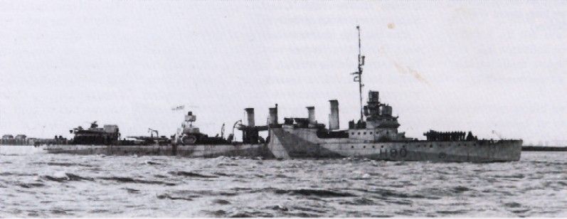 File:HMS Broadway (H90) underway in March 1942.jpg