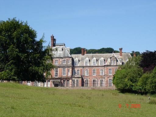 File:Kinmel Hall - geograph.org.uk - 25267.jpg