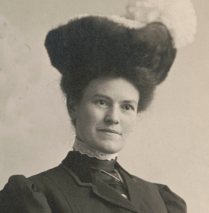 File:Martha Ewing (1870-1959) circa 1905.png