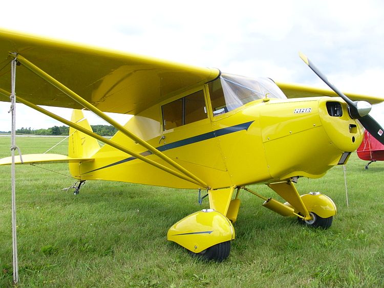 File:PiperPA-17VagabondN4612H01.JPG