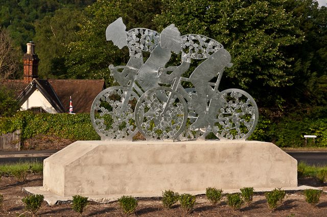 File:Pixham End Roundabout cycling statue.jpg