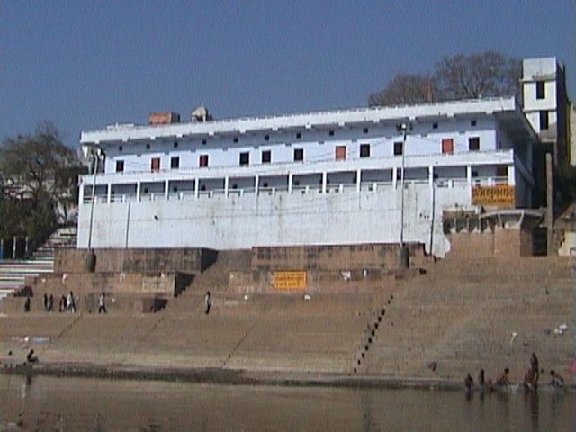 File:Prachin Hanuman Ghat, Varanasi.JPG