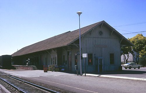 File:Santa Clara station, May 25, 1974.jpg