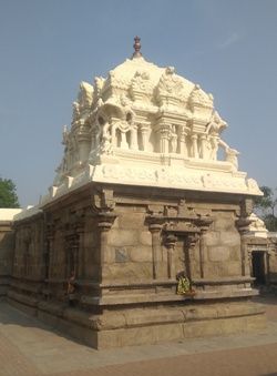 File:Thirumuruganpoondi muruganatha swamytemple7.jpg