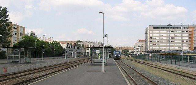 File:Toulouse Gare St Cyprien.jpg