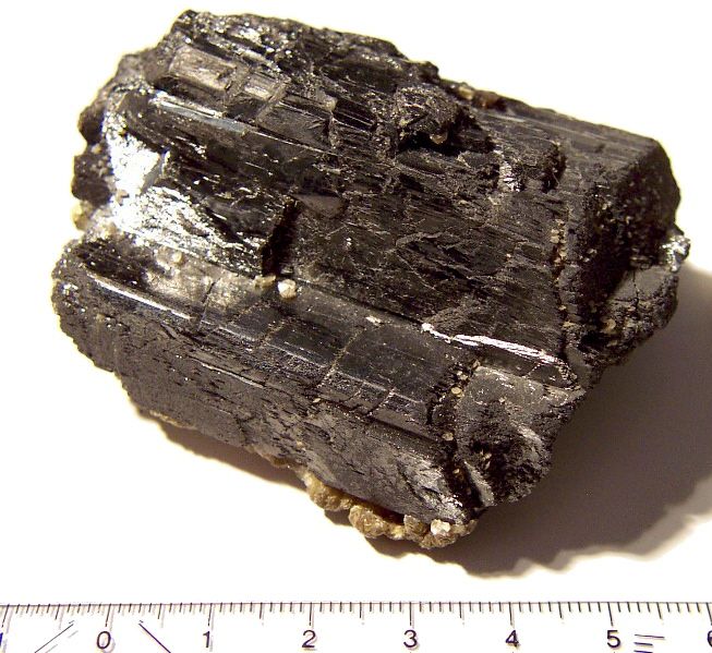 File:Wolframite from Portugal.jpg