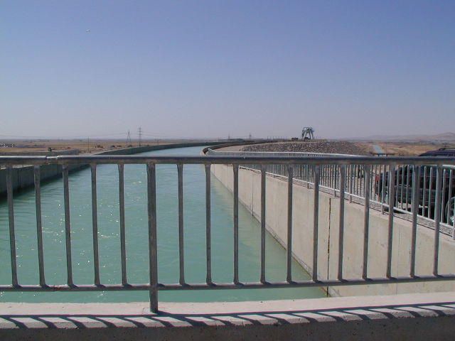 File:Harran main channel-GAP.jpg