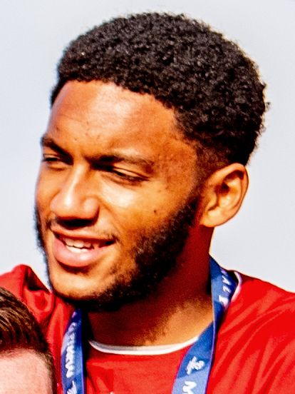 File:LFC Parade 2019 01 Joe Gomez.jpg